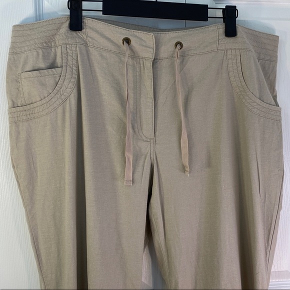 Reitmans Linen Blend, High Rise, Wide Leg Pant with zipper, Tan 16 - 18 - Picture 4 of 11